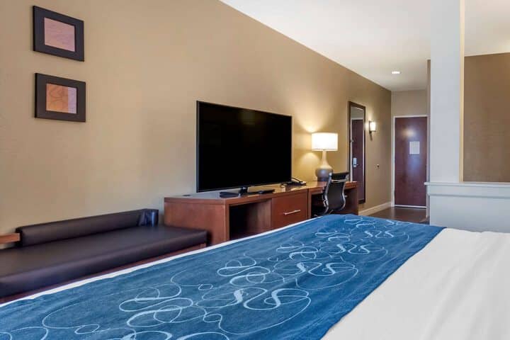 Room 14 of 36