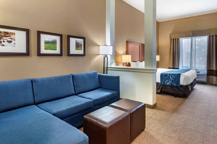 Room 9 of 36